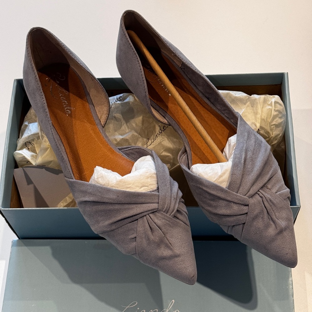 Liendo grey suede flat shoes